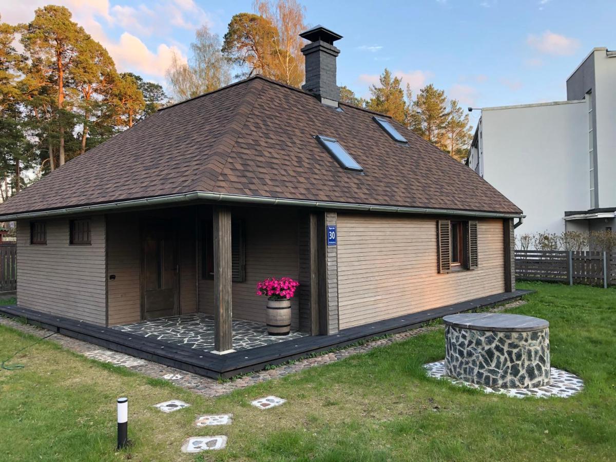 Clockhouse Cottage Saulkrasti Exterior photo